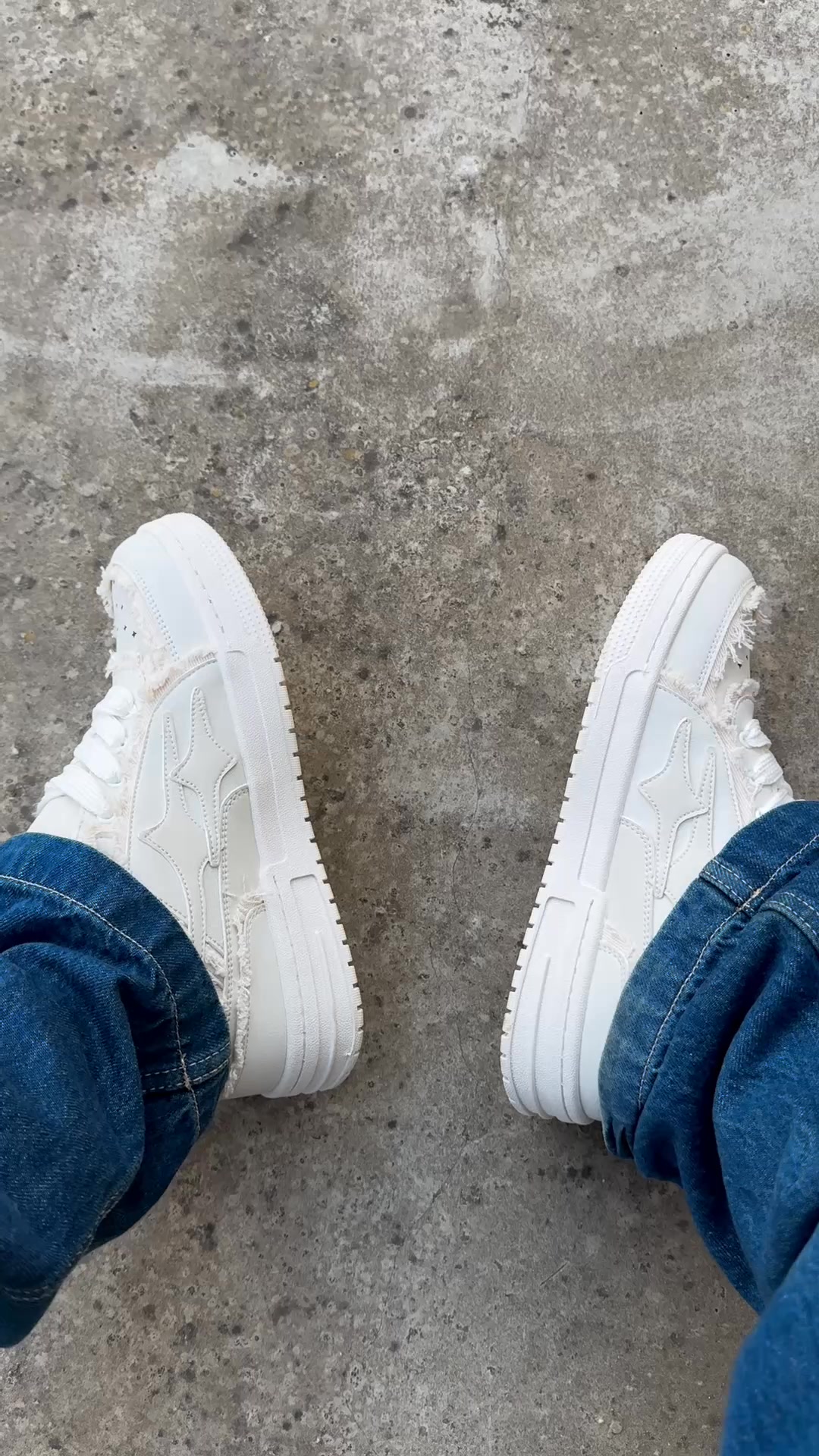 "AIRLINE" Cloud White