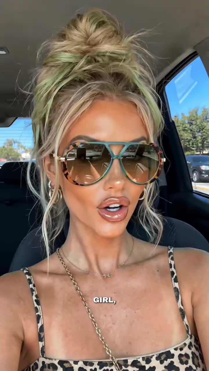 Anúncio de Chloe Sterling