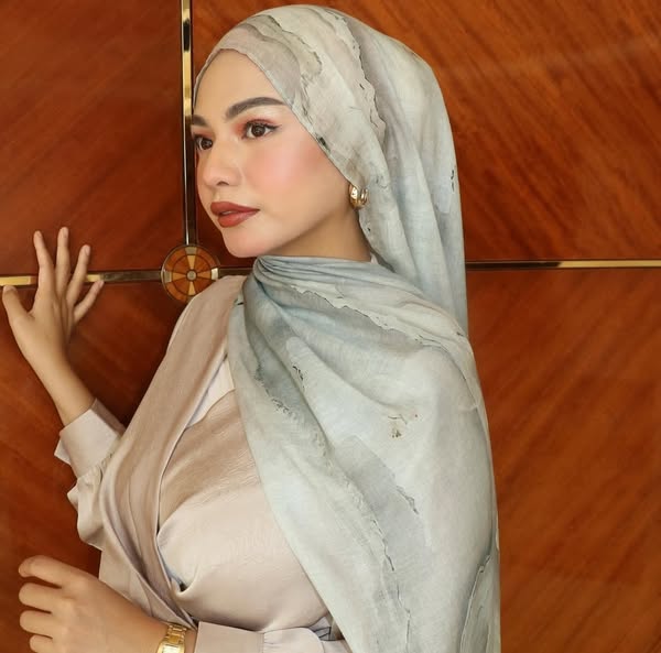 Watercolor Hijabs | Soft & Elegant