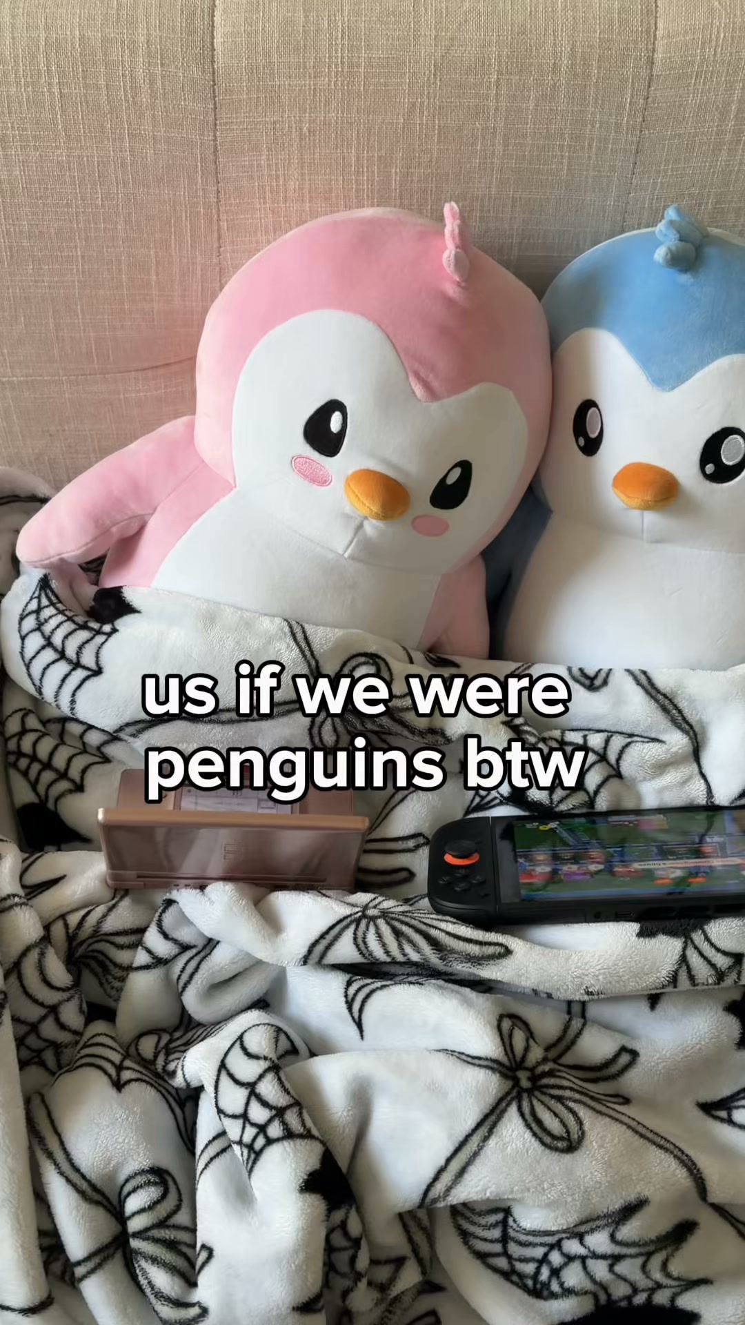 The Couple’s Plush Set