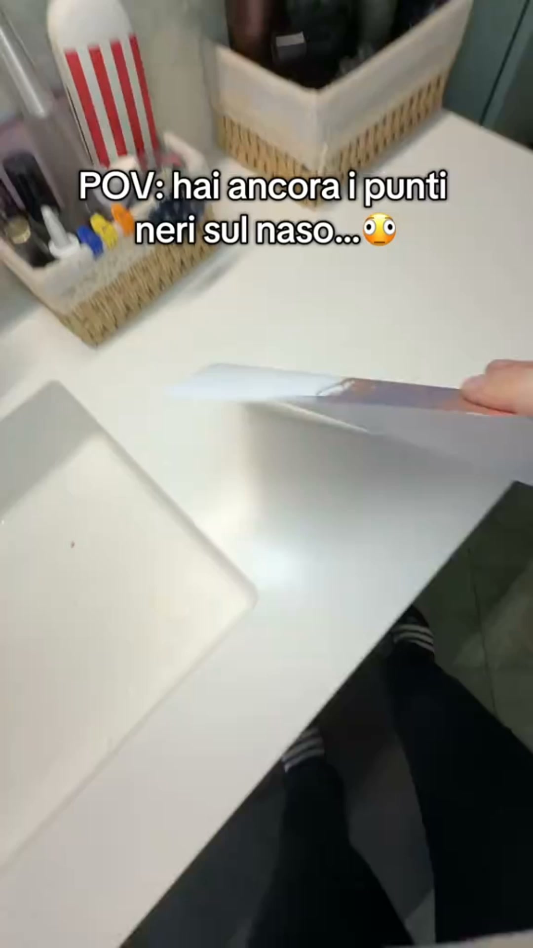 La maschera blu per i punti neri