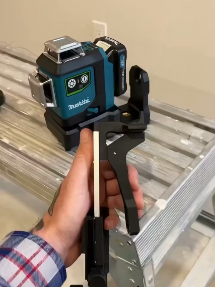 Makita 3×360° – Precyzja, która przyspiesza pracę