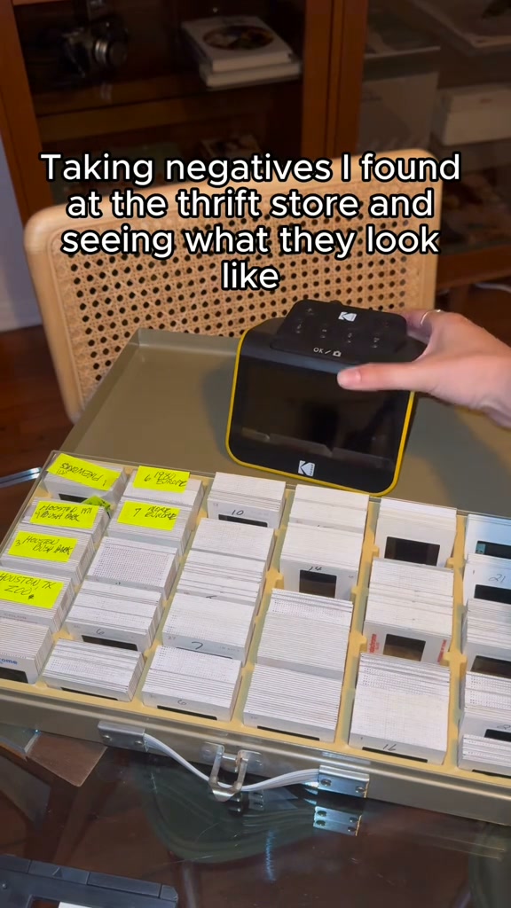 Say goodbye to cumbersome software and complex onboard buttons—scan with ease!