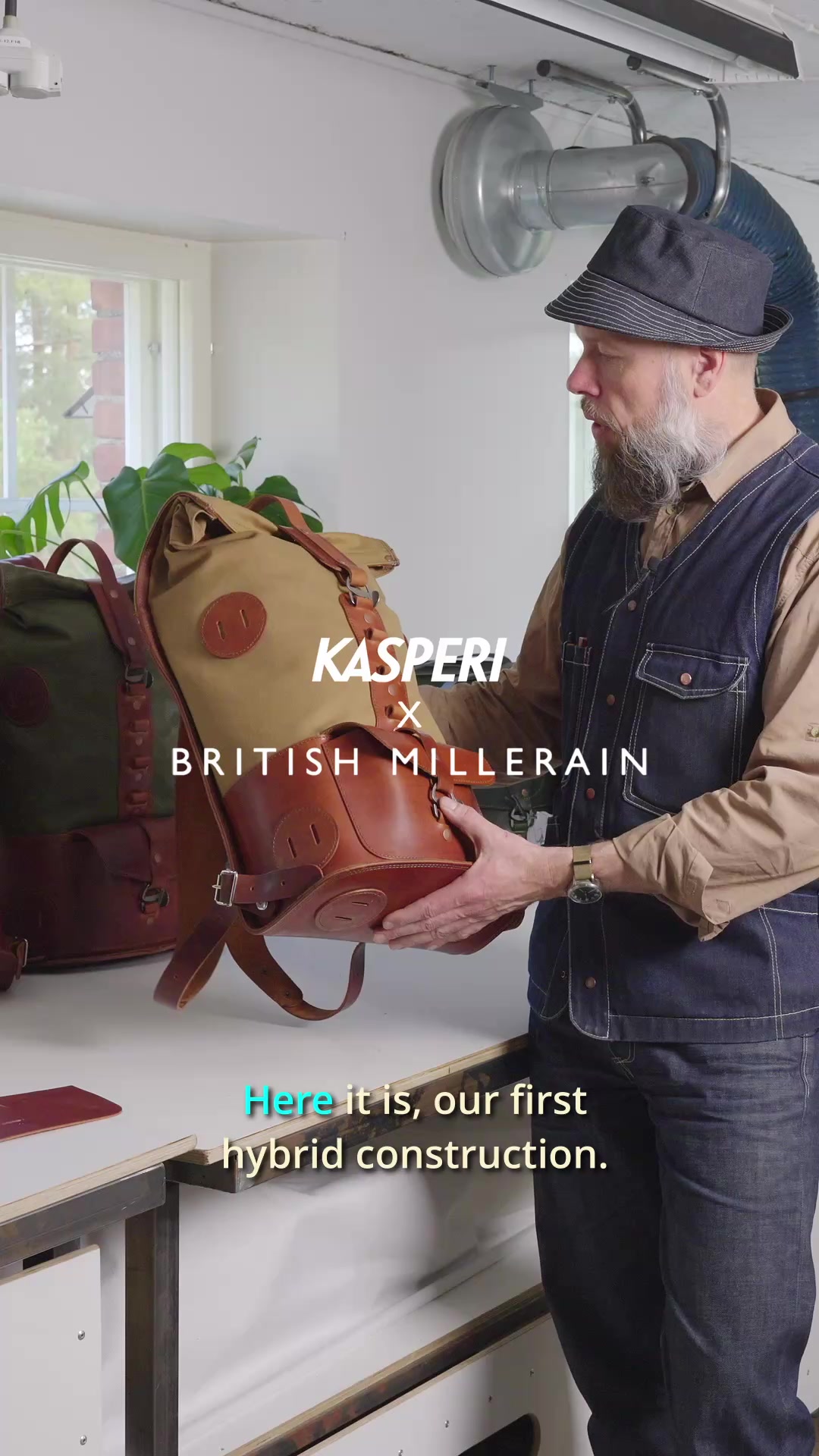 150 years of British fabric tradition meets Finnish craftsmanship. The Fold Top in British Millerain Field Twill — shower-proof, repairable