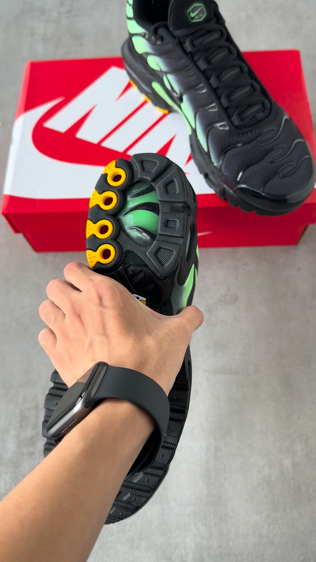 Nike Air Max Plus Black Illusion Green