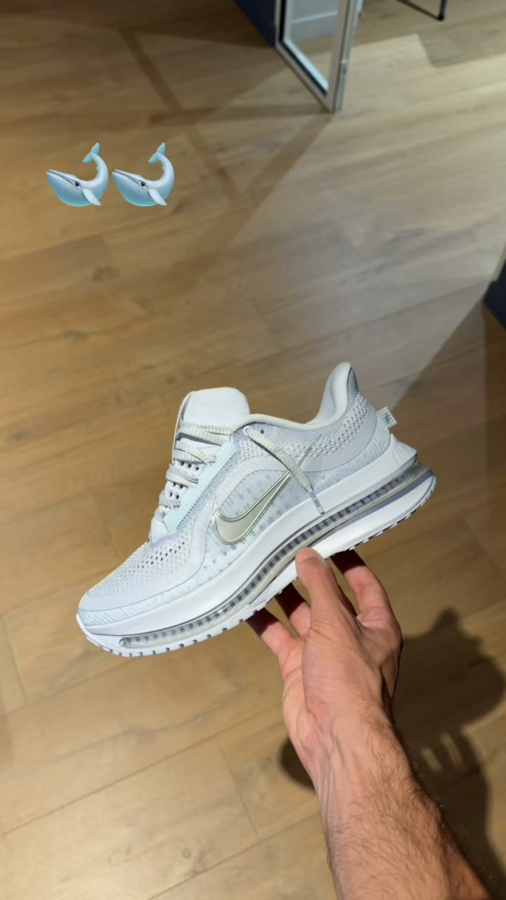 Premium Running Style + 3 Free Socks