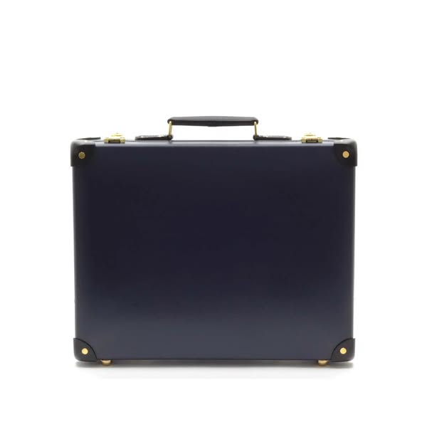 GLOBE-TROTTER