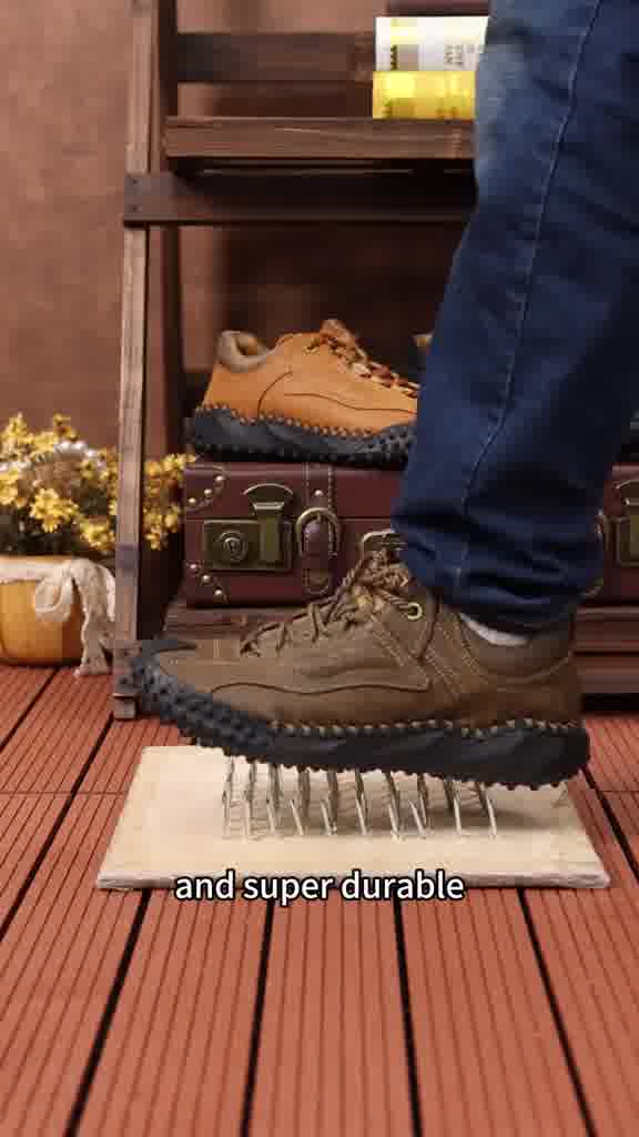 Men’s Vintage Leather Hiking Boots: Timeless Style Meets Maximum Comfort Stride in Comfort and Confidence!