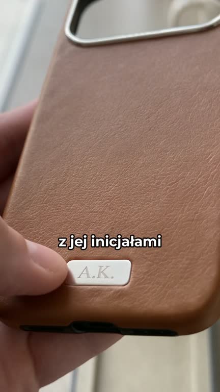 Nappa leather case, her initials
