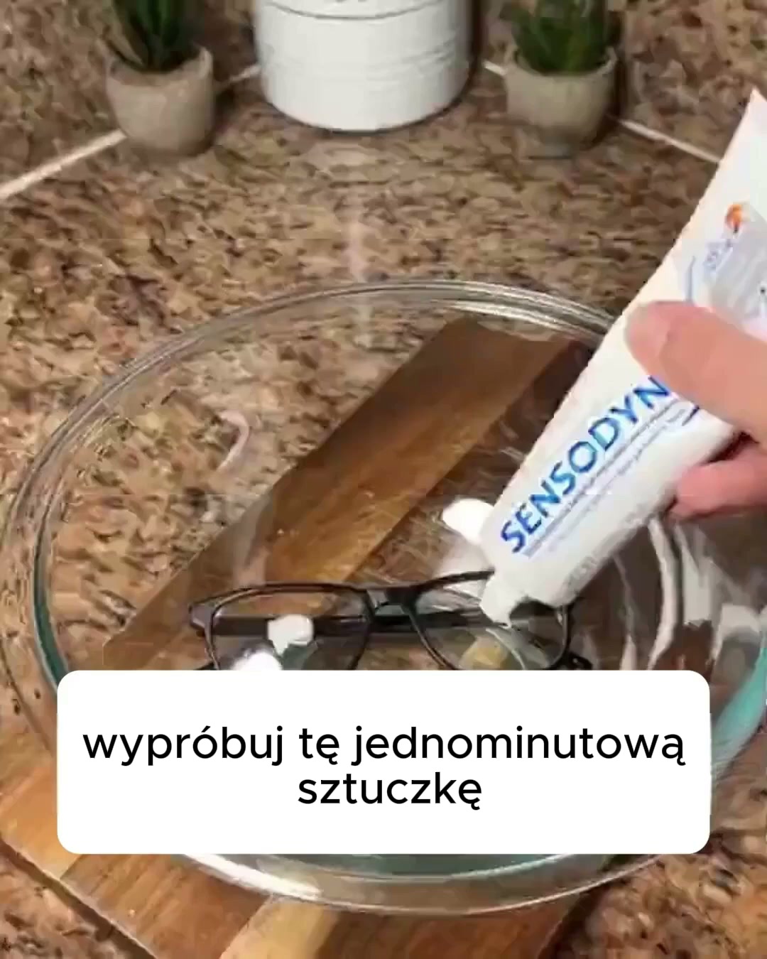 Ponad 34 000 Polaków pożegnało problem ciągłego zmieniania okularów