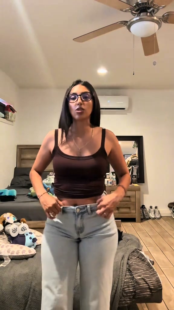 Anúncio de Female Apparel