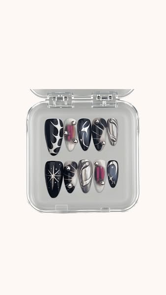 HANDMADE PRESS ON NAILS