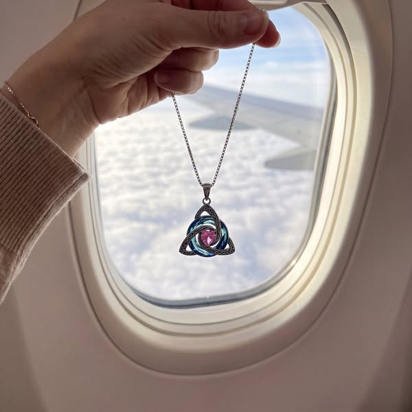 I Bought a Stranger's Necklace at 35,000 Feet