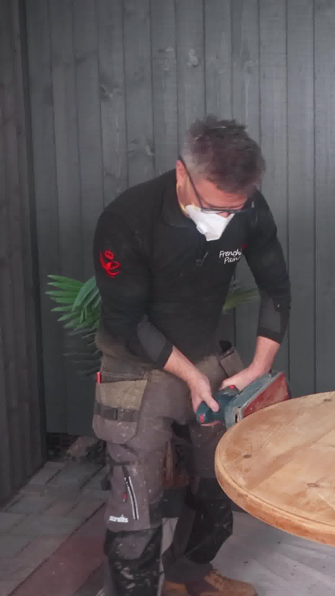 How to prepare, paint & transform a wooden table