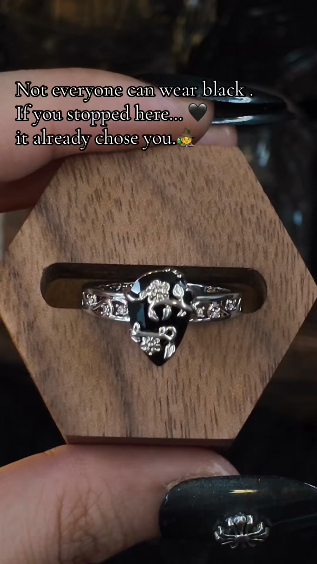 Vintage Floral Black Gemstone Ring