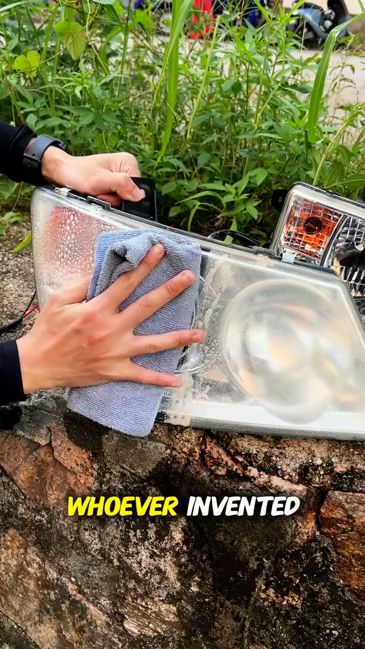LAST DAY SALE: ONLY ￡8.99!!Professional Car Headlight Restoration Kit – Removes yellowing & scratches, restores clarity & UV protect