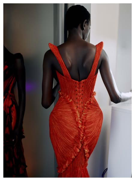 ArdAzAei - Couture and Prêt-à-Porter collection and boutique