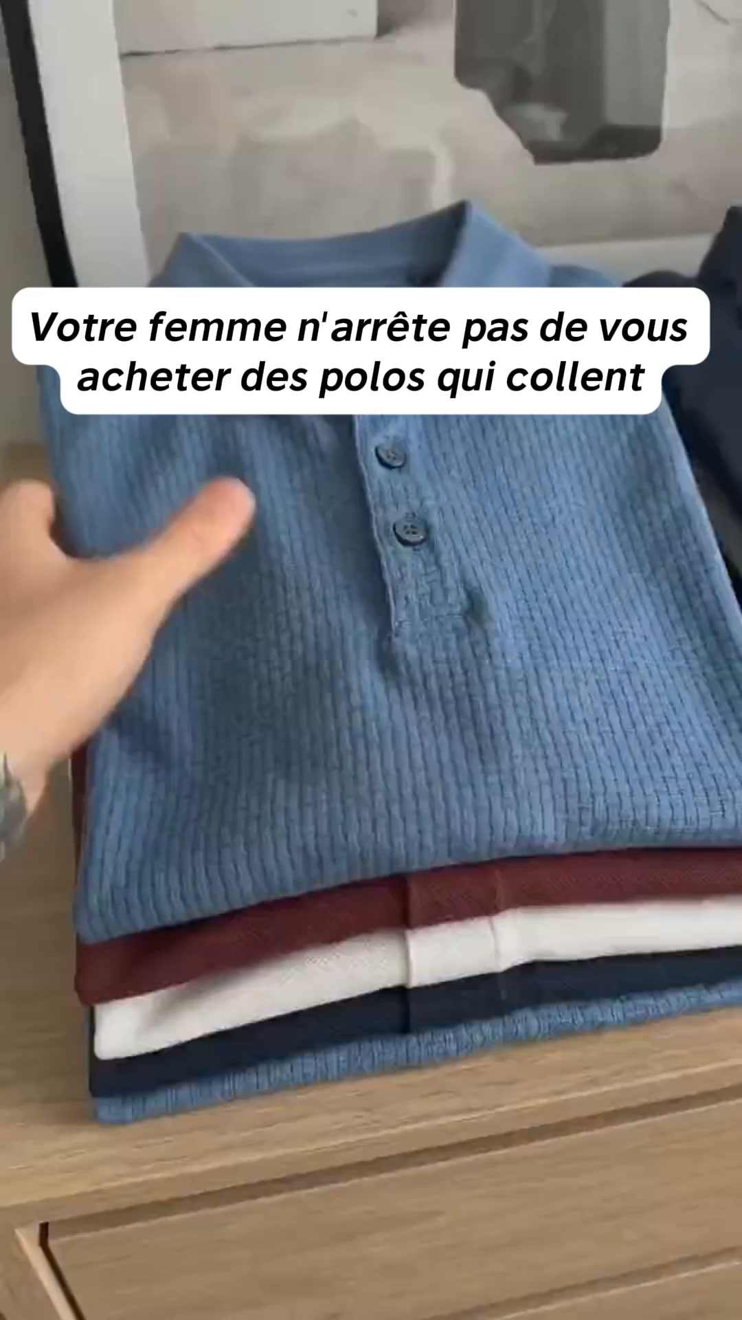 Le polo qui cache le ventre