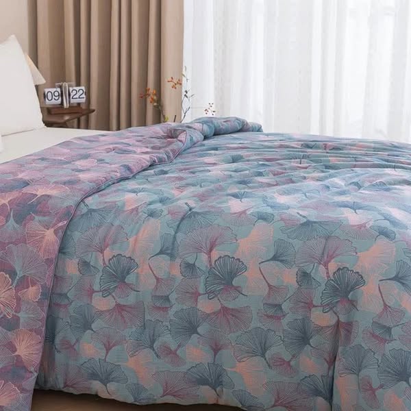 Reversible Ginkgo Leaf Cotton Gauze Quilt