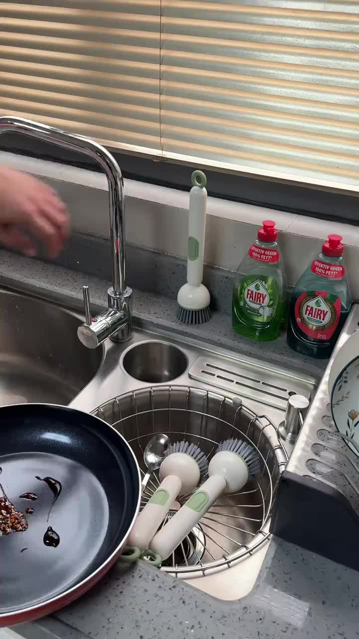 Long-Handle Rotary Scrubber