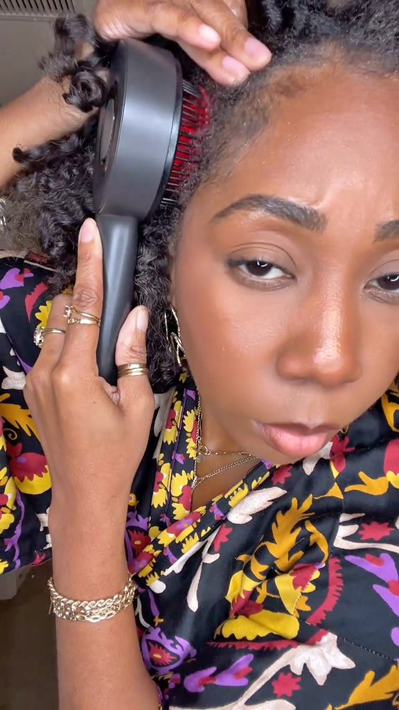 3-in-1: Get yourself a hair brush that does it all!