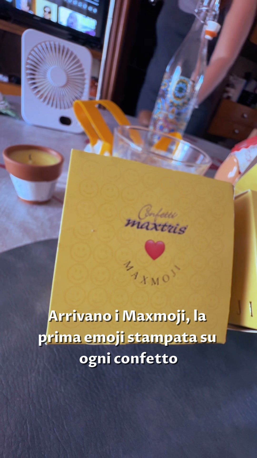 Quando l’eleganza incontra l’ironia… nasce Maxmoji