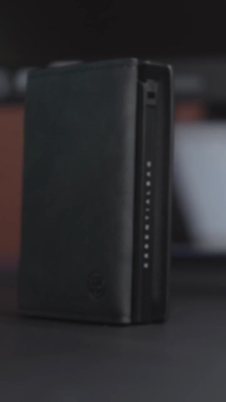 StrideSafe™ Smart Wallet