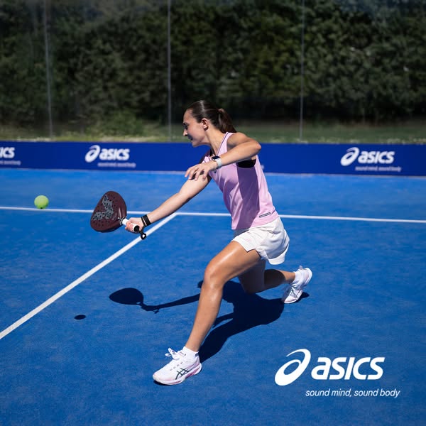 Scopri Asics Padel Collection