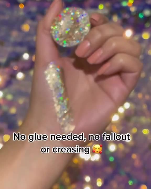 Highly Pigmented, Easy to Use Glitter Makeup