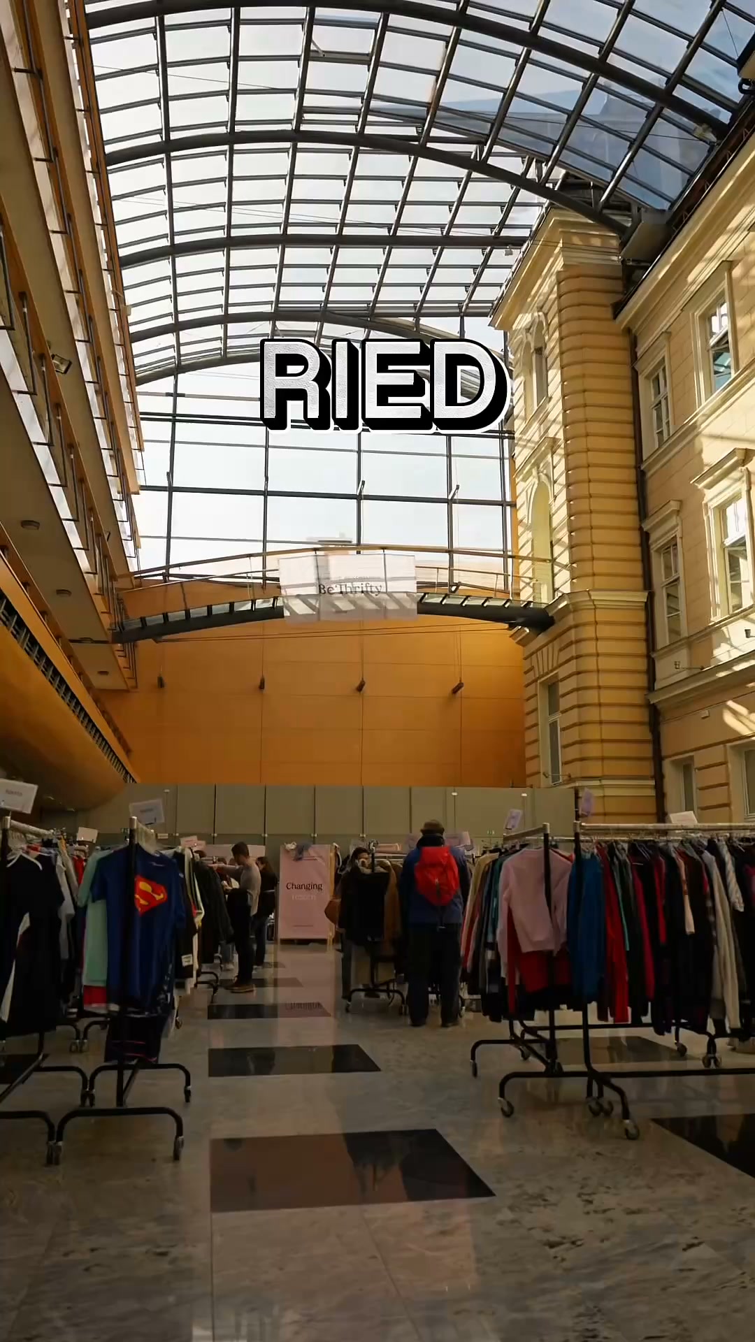 Ried, aufgepasst! Europas coolster Vintage Kilo Sale kommt in deine Stadt