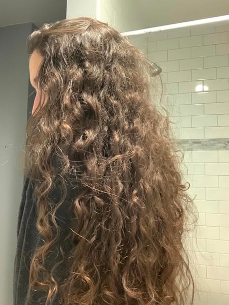 “I Spent Months Trying to Fix My Hair… And Somehow Missed the Most Obvious Thing.”