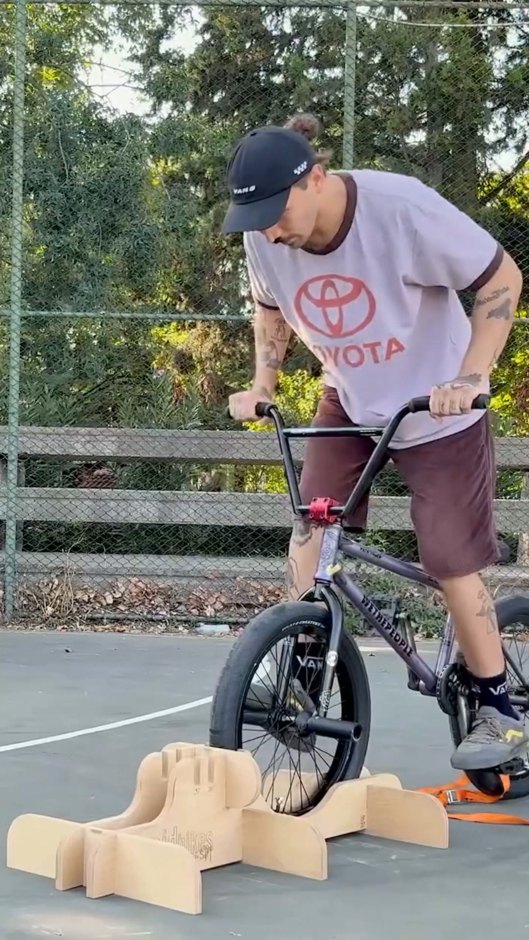 Balance Training Device – Wheelie & Manual Practice Tool for Bikes
