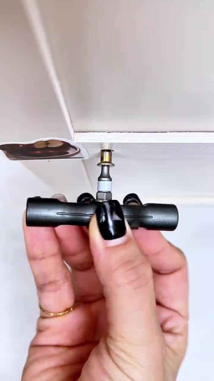 42 Bits. One Handy Screwdriver Set.