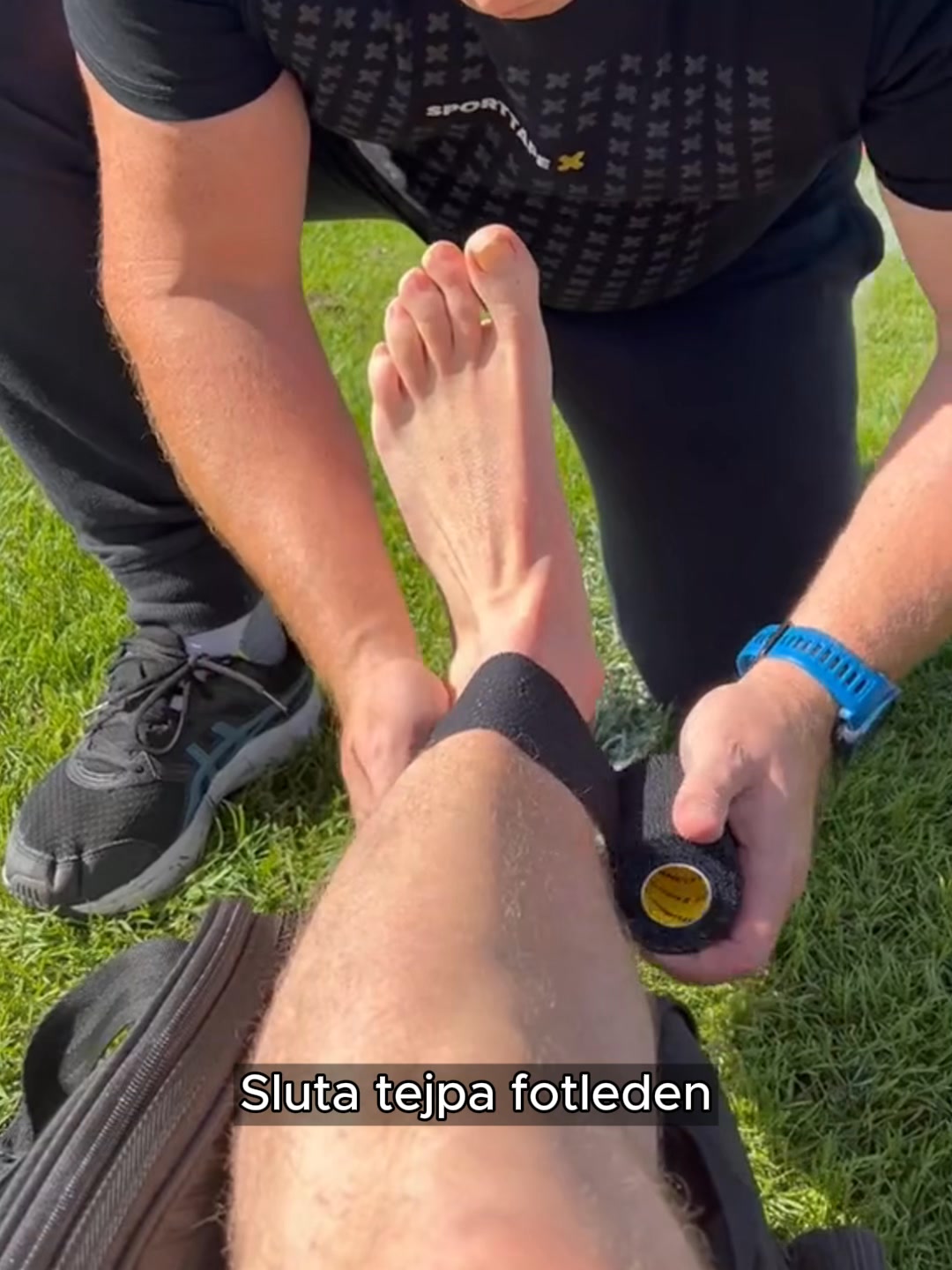 Håller fotleden stabil