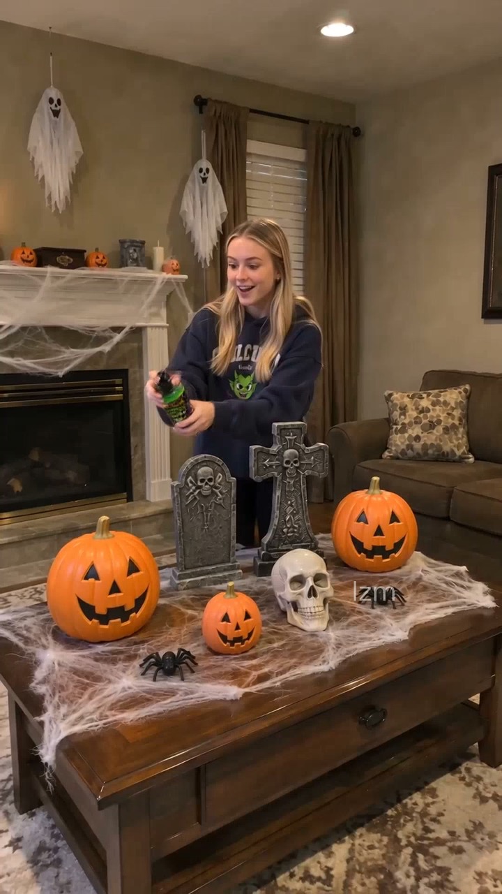 Halloween Green Demon Atmosphere Spray
