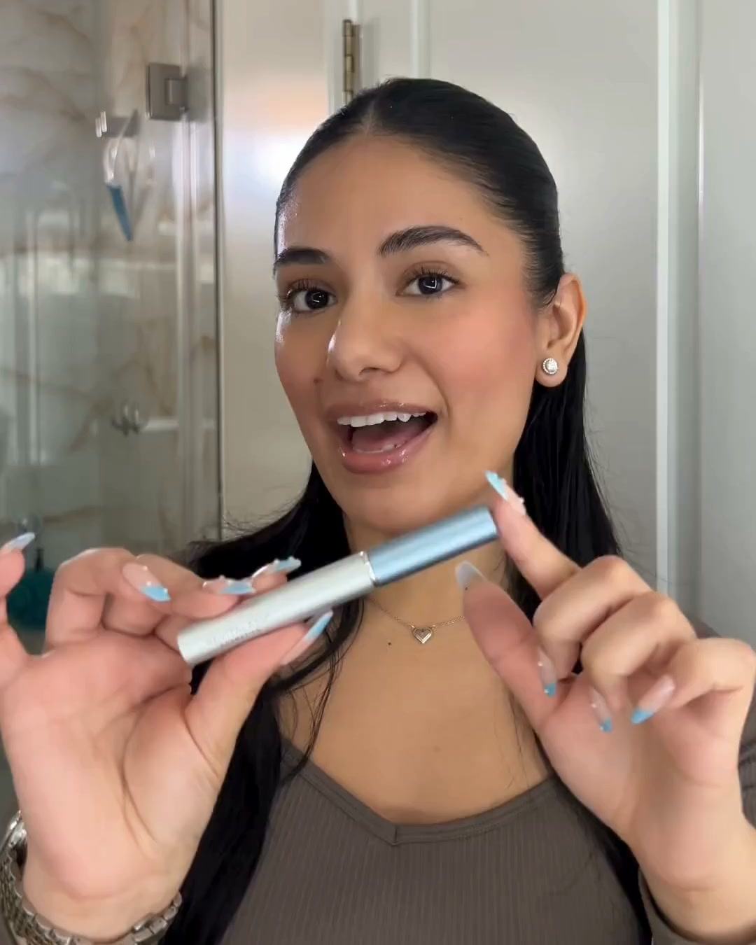 Standout lashes & brows