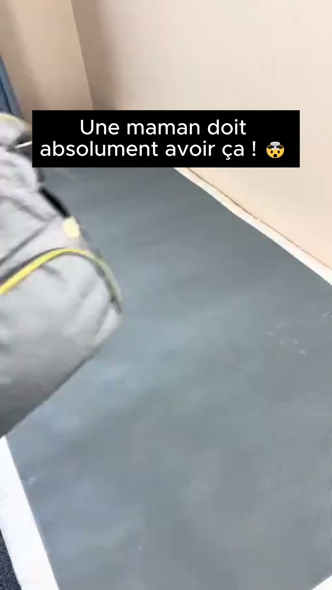 Un sac. Un lit. Tu continues.