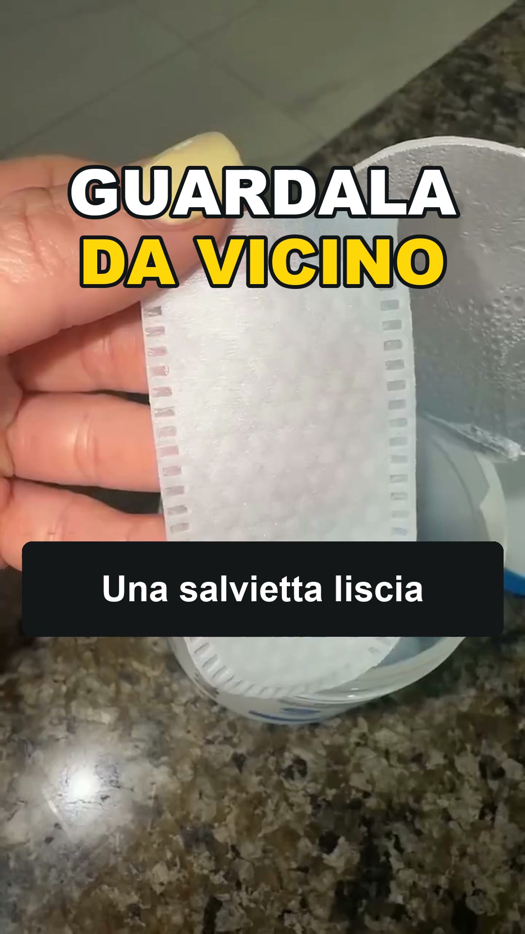 Guarda cosa resta sul tessuto