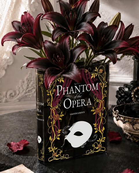 A Shade for Readers After Dark