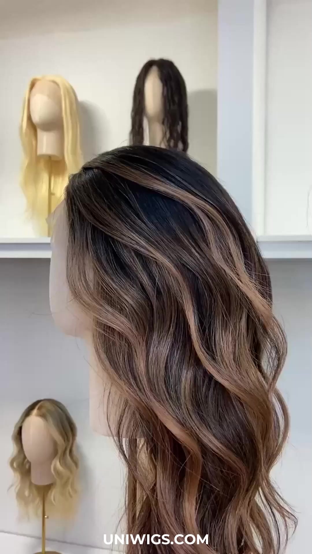 Anúncio de UniWigs