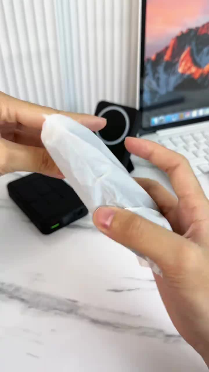 Aless™ Wireless Portable Magnetic Power Bank