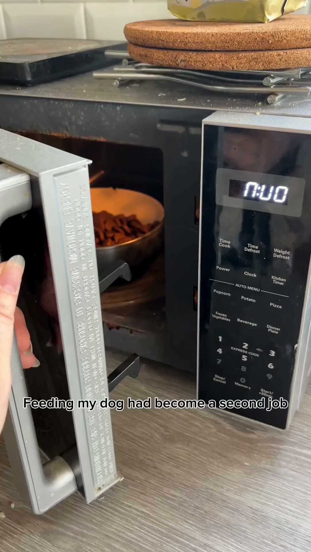 Feeding Your Dog Shouldn’t Be a Second Job