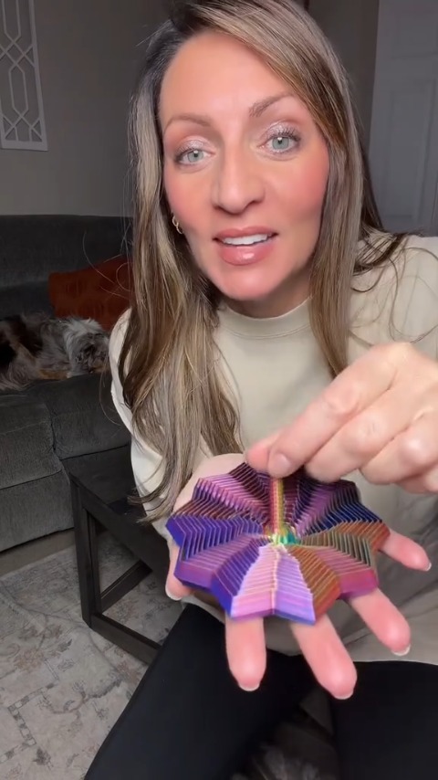 3D Printing Extends Sensory Fingertip Gyroscope Star