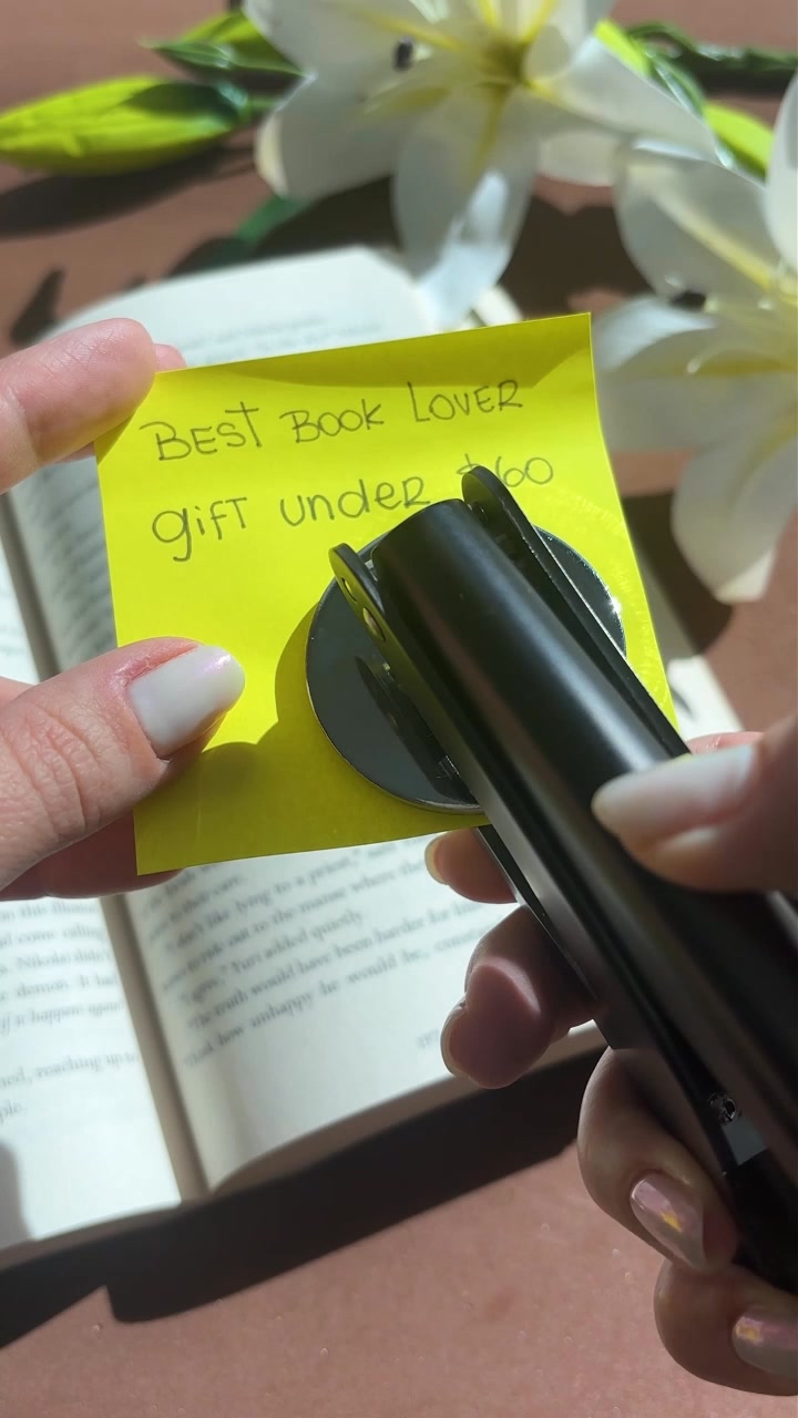 30% OFF: The Perfect Book Lover Gift