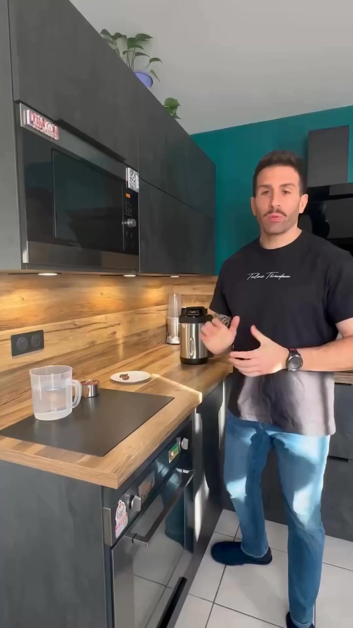 Aujourd’hui, on prépare un lait végétal à la noisette avec la machine @themylky !