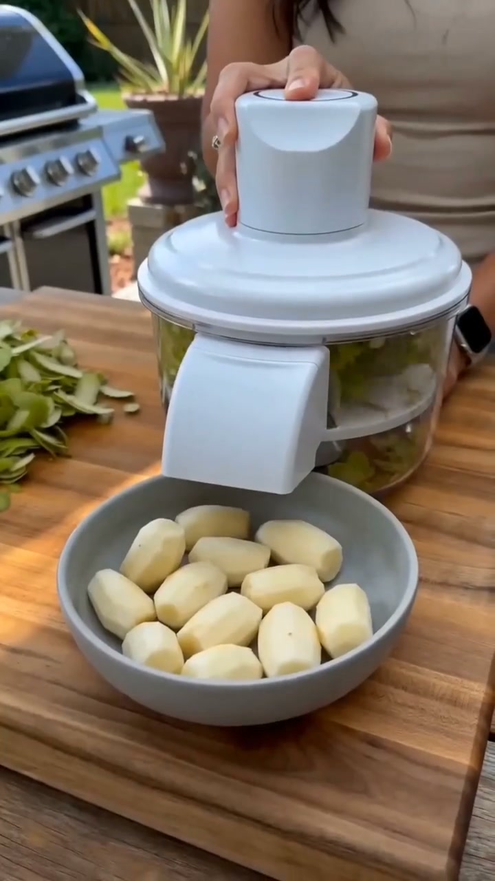 Universal Automatic Peeler | The Smart Kitchen Gadget That Peels Fruits & More In Seconds