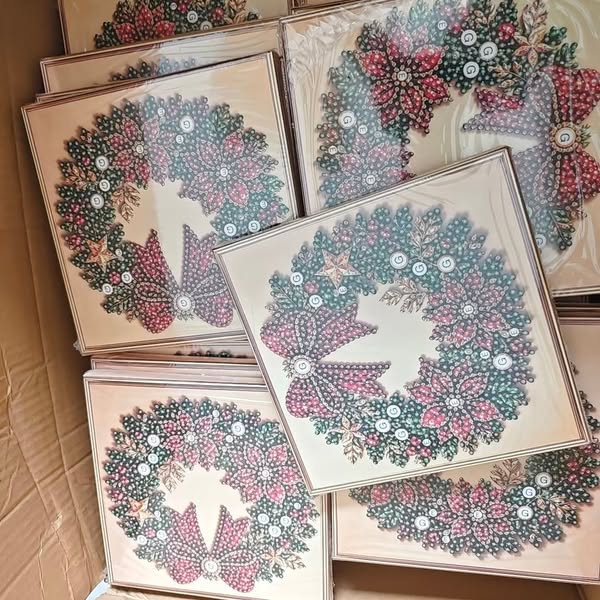 Create Your Own Sparkling Christmas Decor!