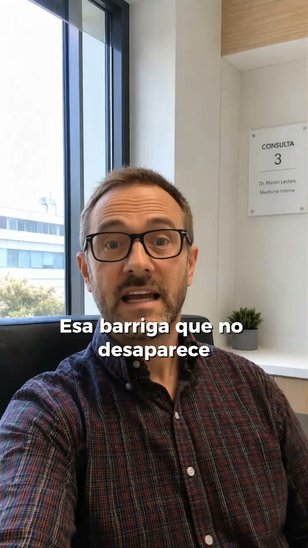 Ese vientre que no desaparece — muchos creen que es cuestión de comer menos. Pero a veces el problema está en otro lugar.