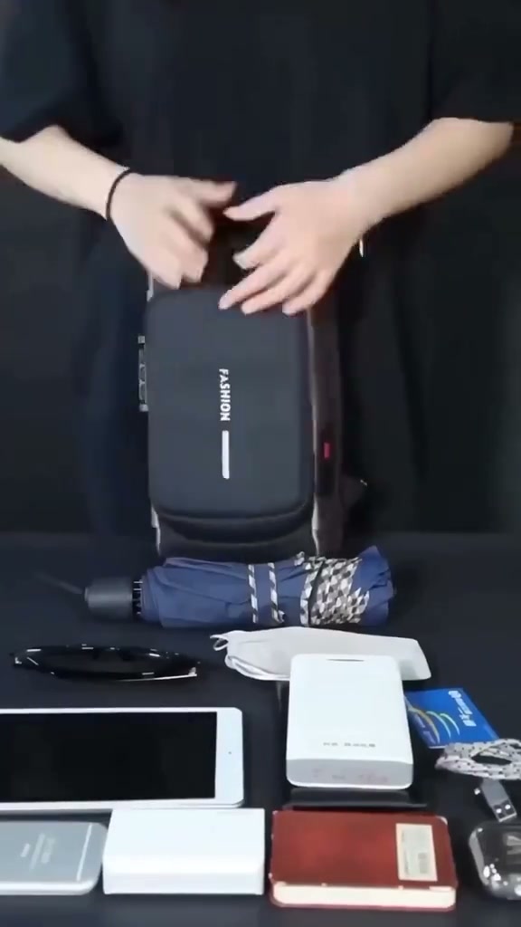 USB charging sport sling Anti-theft shoulder bag