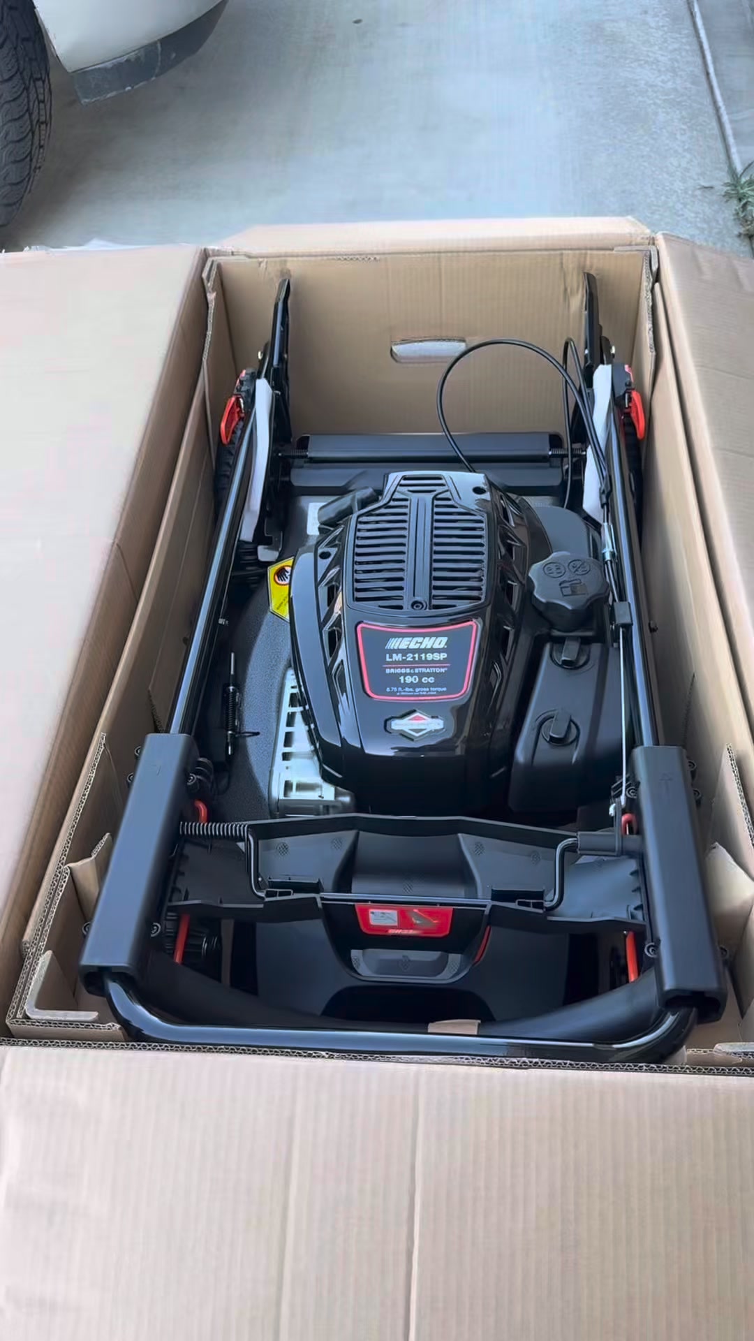 21 Inch 190 CC Gas-Powered Self-Propelled Lawn Mower